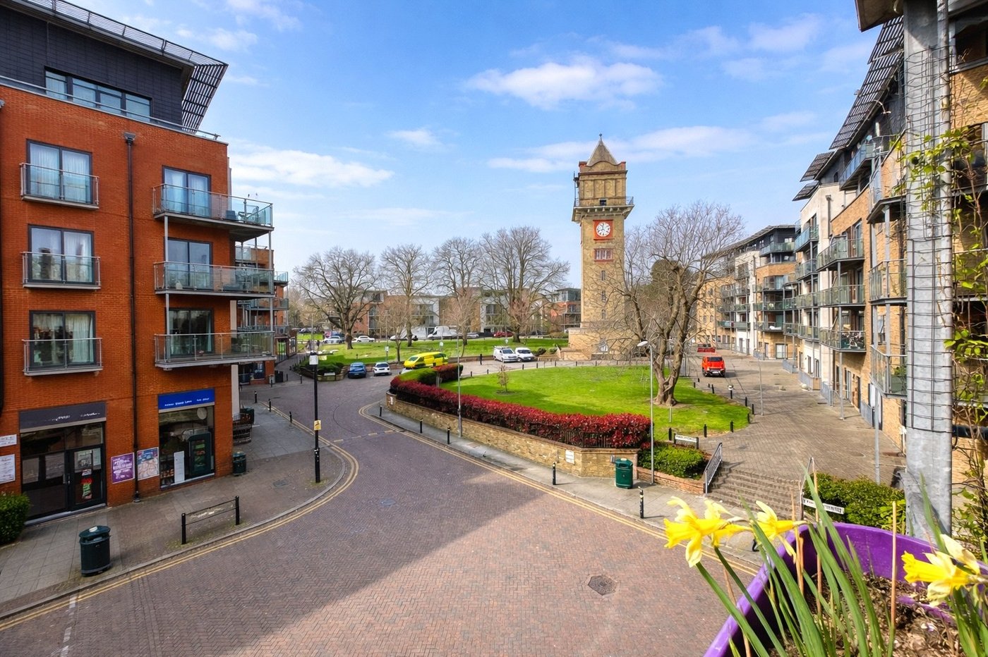 2 bedroom property for sale in London | Robinson Jackson