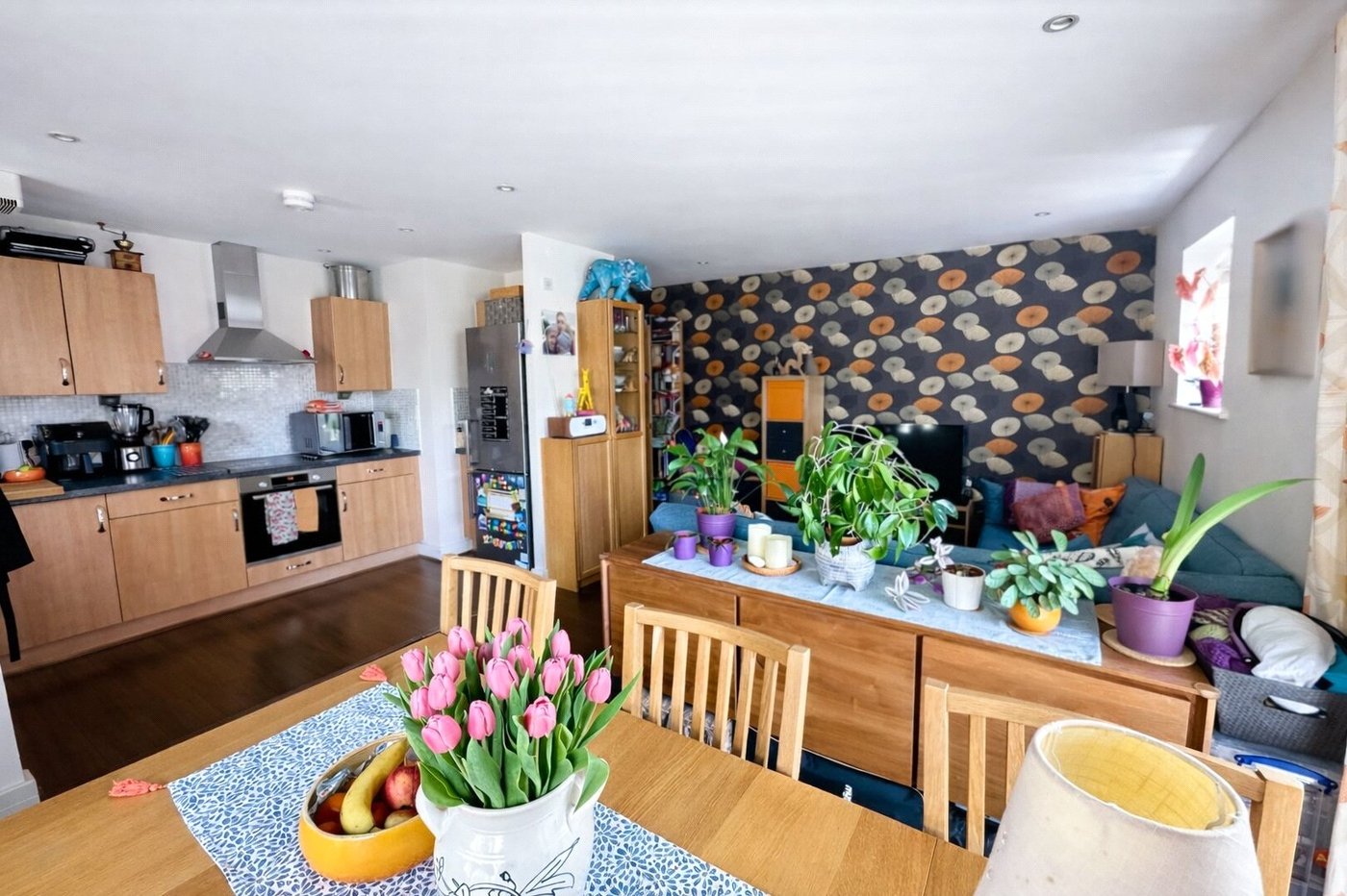 2 bedroom property for sale in London | Robinson Jackson