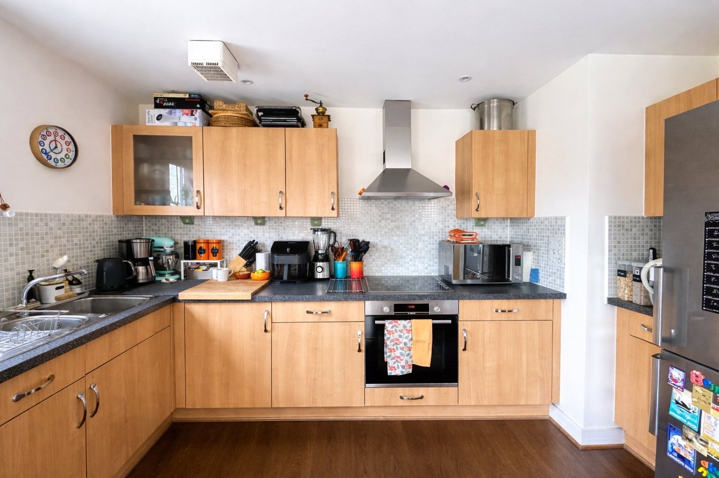 2 bedroom property for sale in London | Robinson Jackson