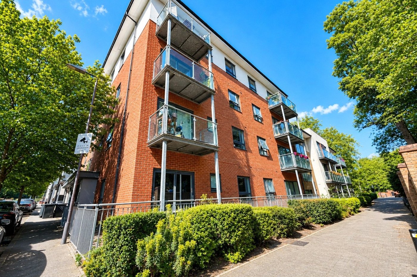 1 bedroom property for sale in London | Robinson Jackson