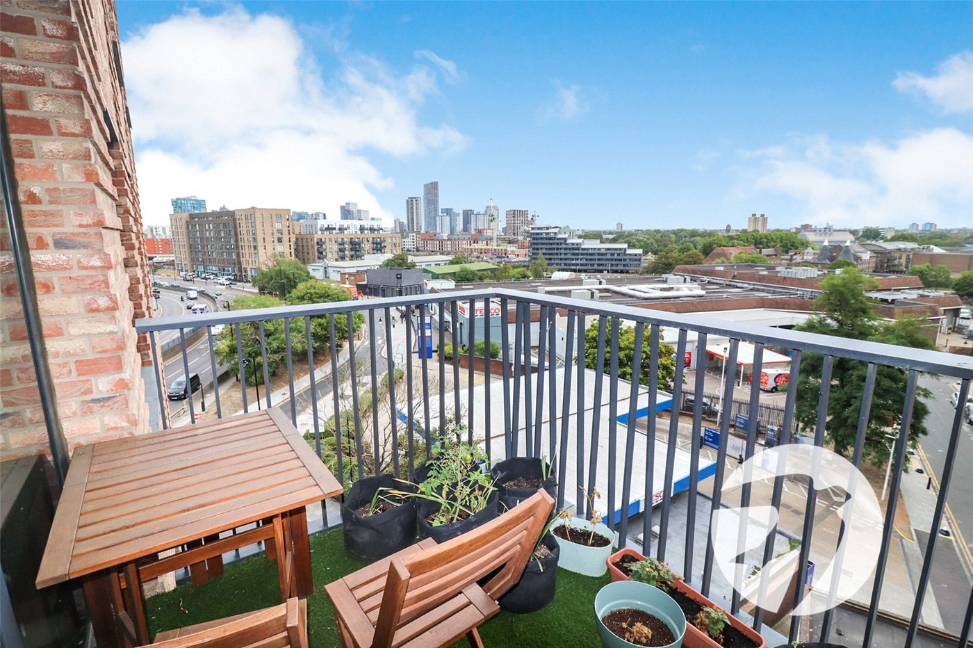 2 bedroom property for sale in London | Robinson Jackson