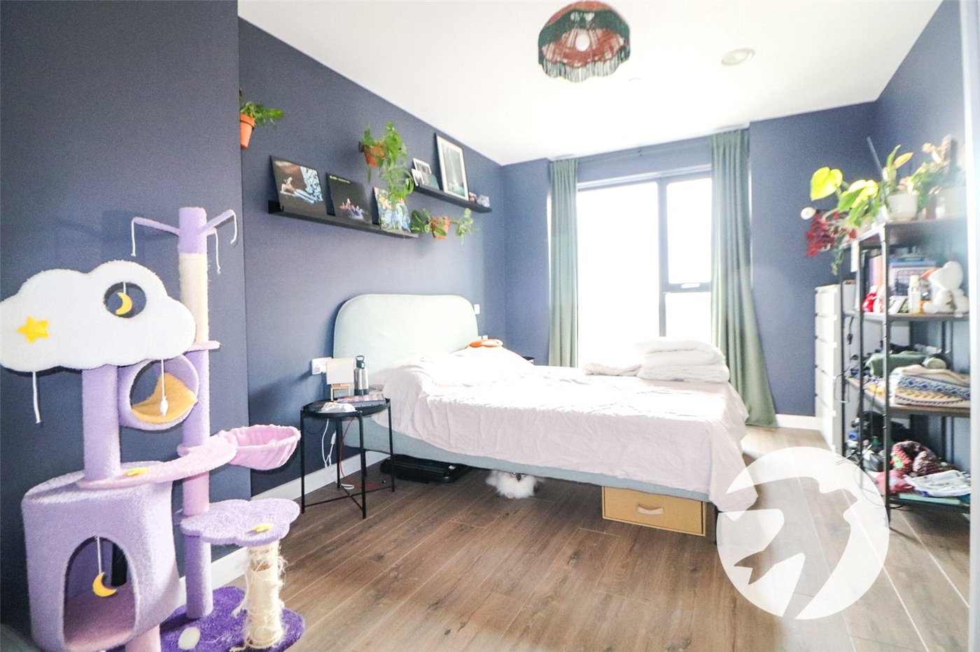 2 bedroom property for sale in London | Robinson Jackson
