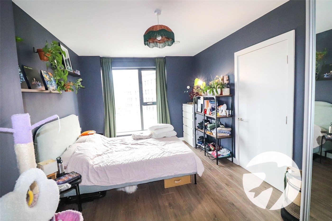 2 bedroom property for sale in London | Robinson Jackson
