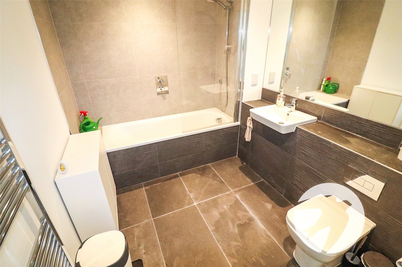 2 bedroom property for sale in London | Robinson Jackson