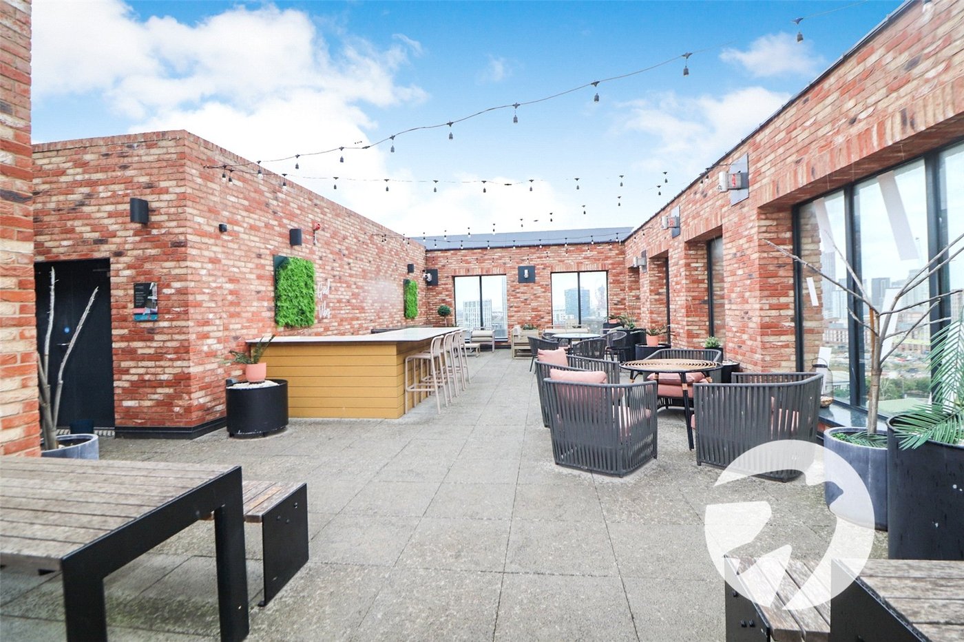 2 bedroom property for sale in London | Robinson Jackson
