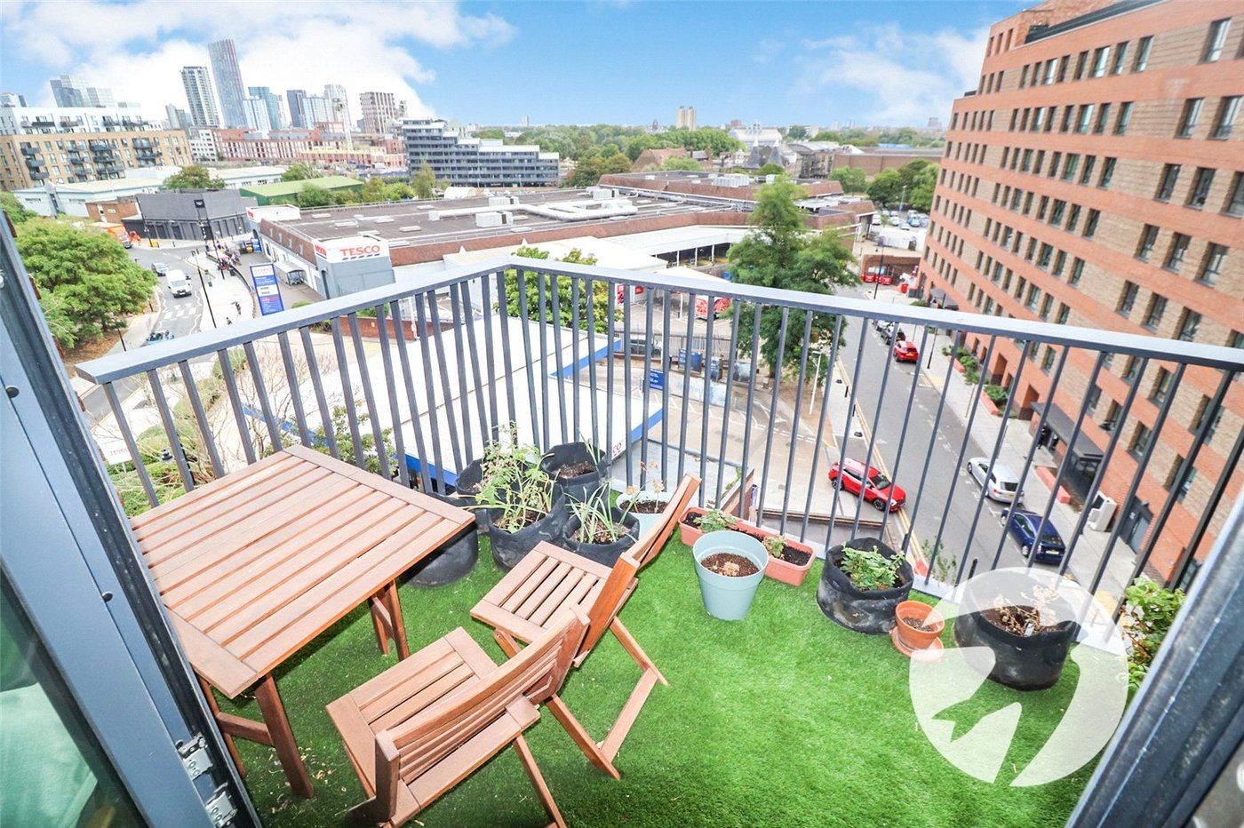 2 bedroom property for sale in London | Robinson Jackson
