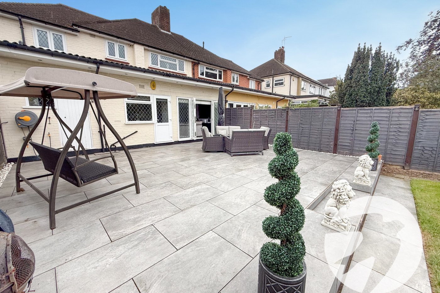 4 bedroom house for sale in London | Robinson Jackson