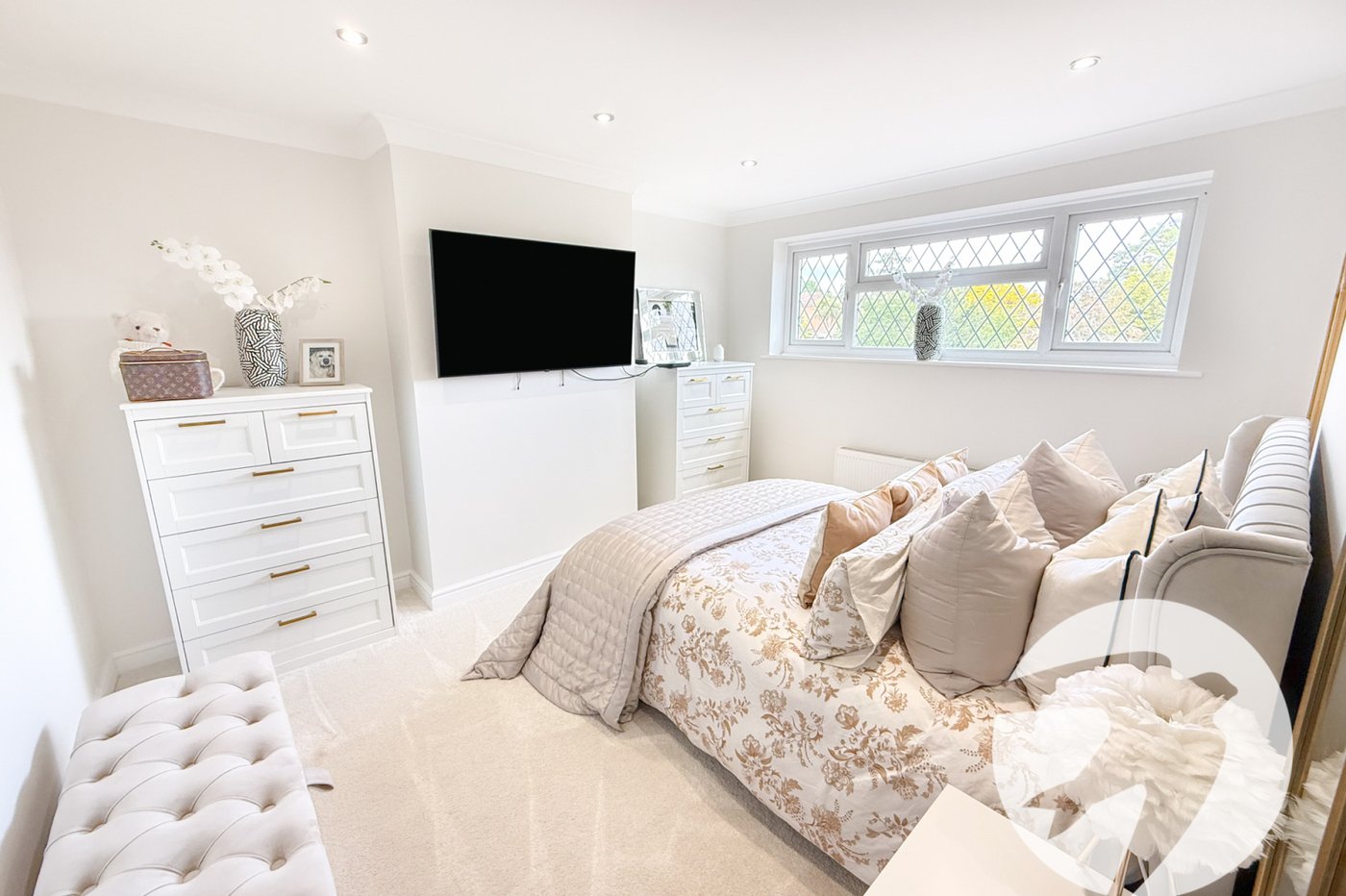 4 bedroom house for sale in London | Robinson Jackson