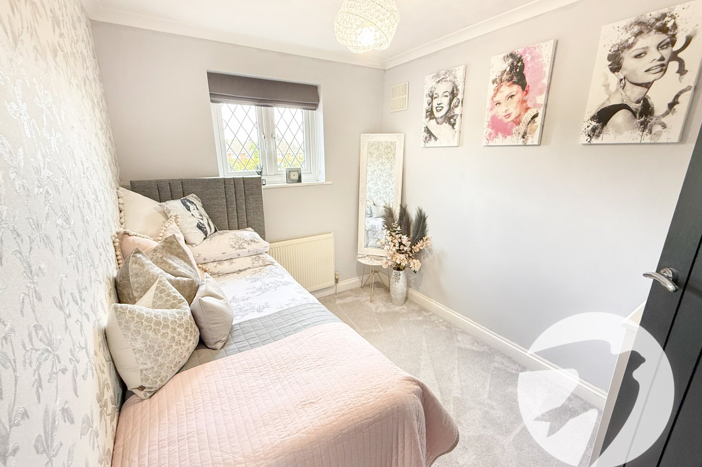4 bedroom house for sale in London | Robinson Jackson