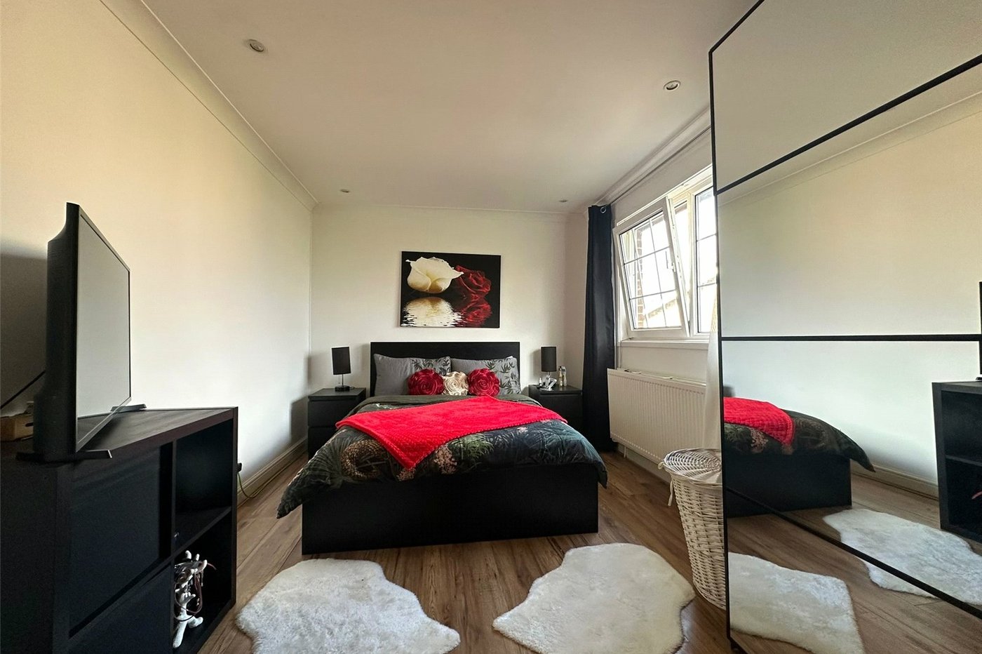 2 bedroom house for sale in Gravesend | Robinson Michael & Jackson