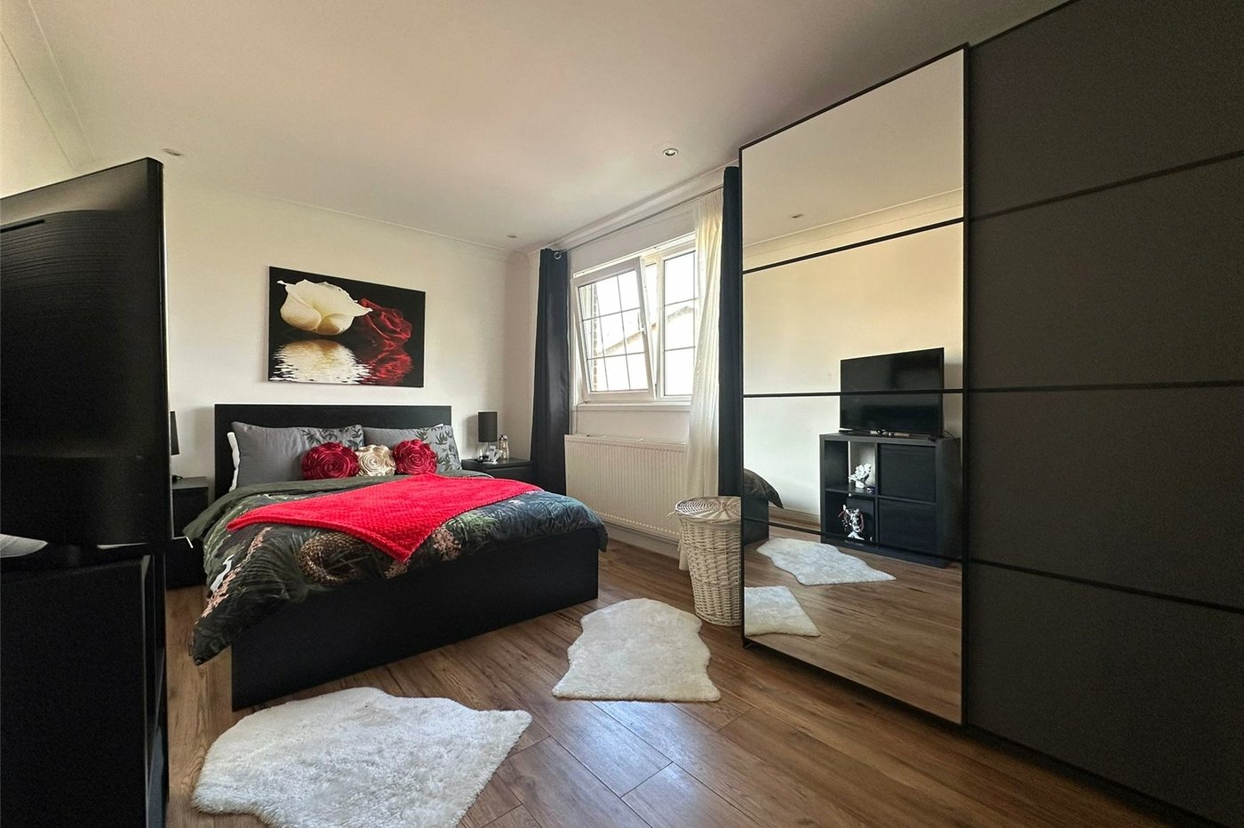 2 bedroom house for sale in Gravesend | Robinson Michael & Jackson