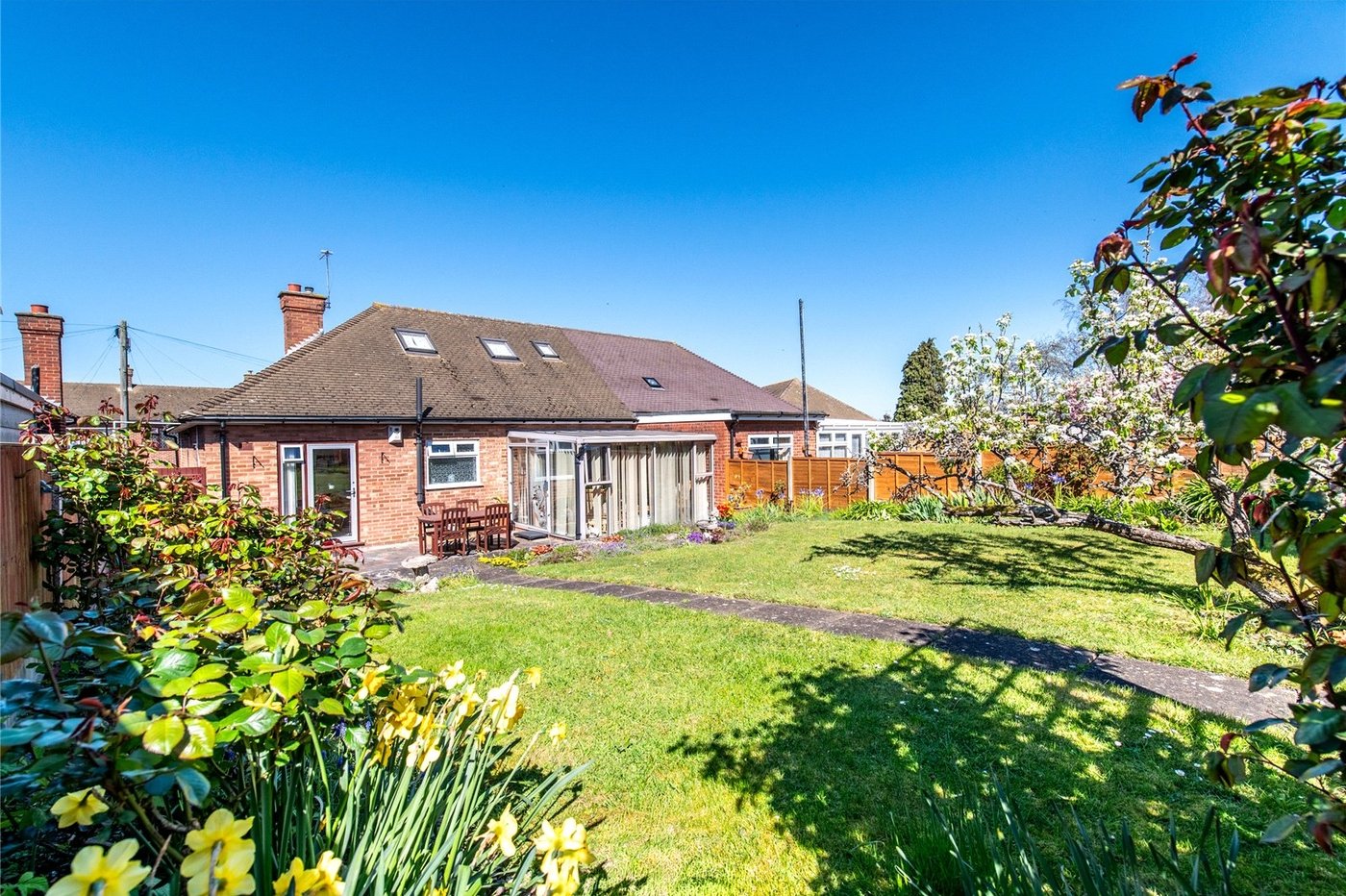 2 bedroom bungalow for sale in Gravesend | Robinson Michael & Jackson