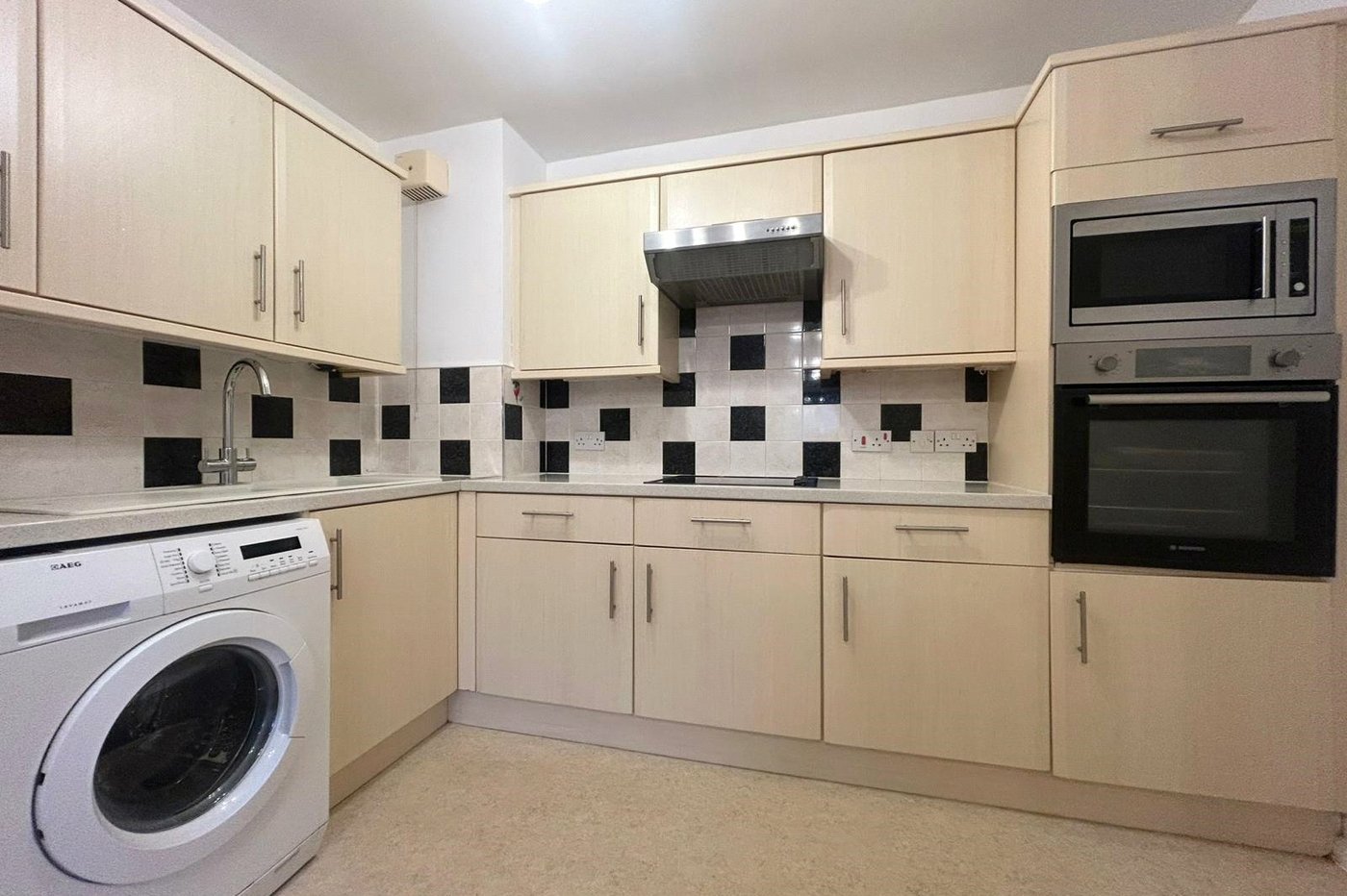 1 bedroom property for sale in Walderslade | Robinson Michael & Jackson