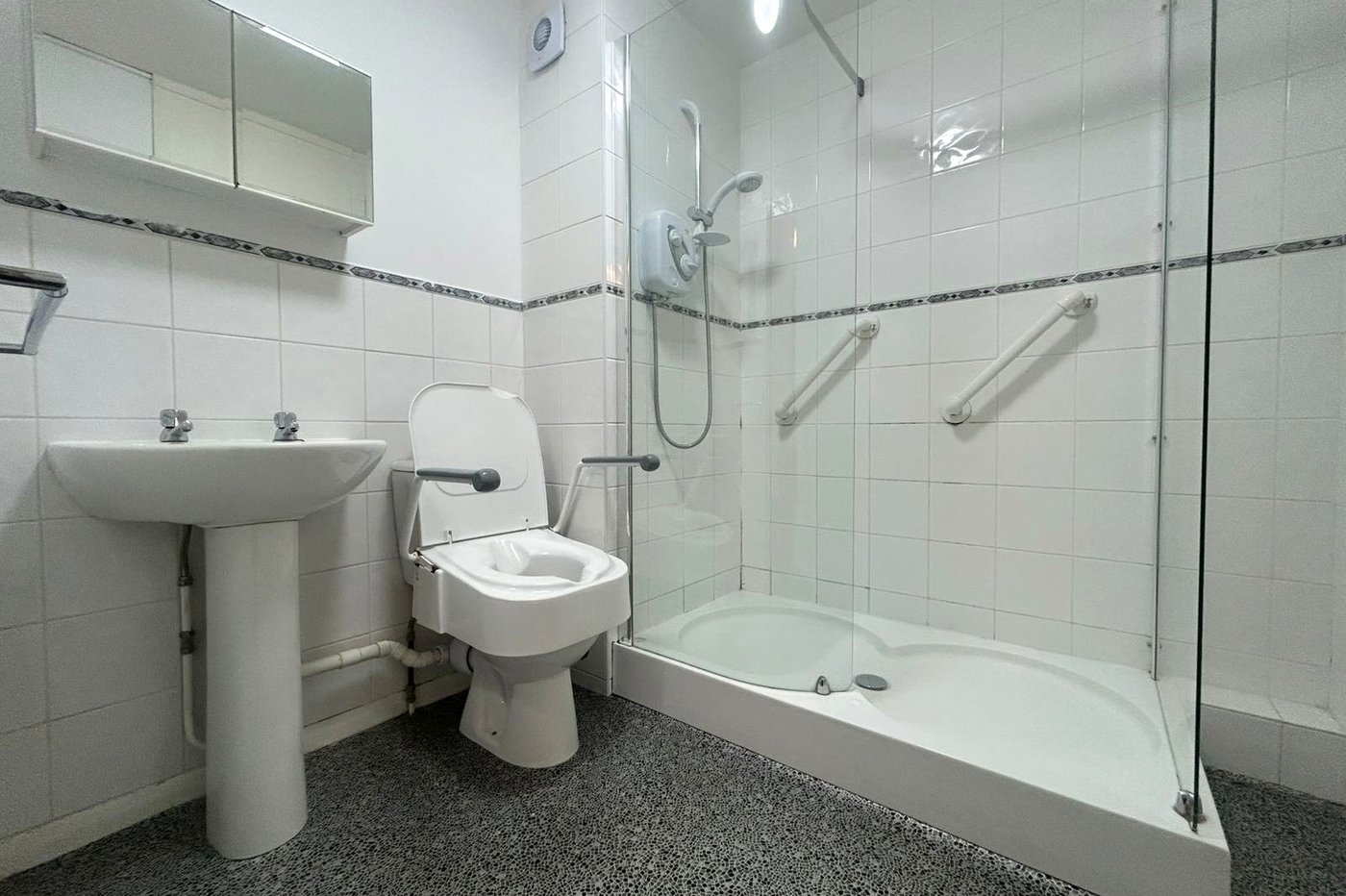 1 bedroom property for sale in Walderslade | Robinson Michael & Jackson