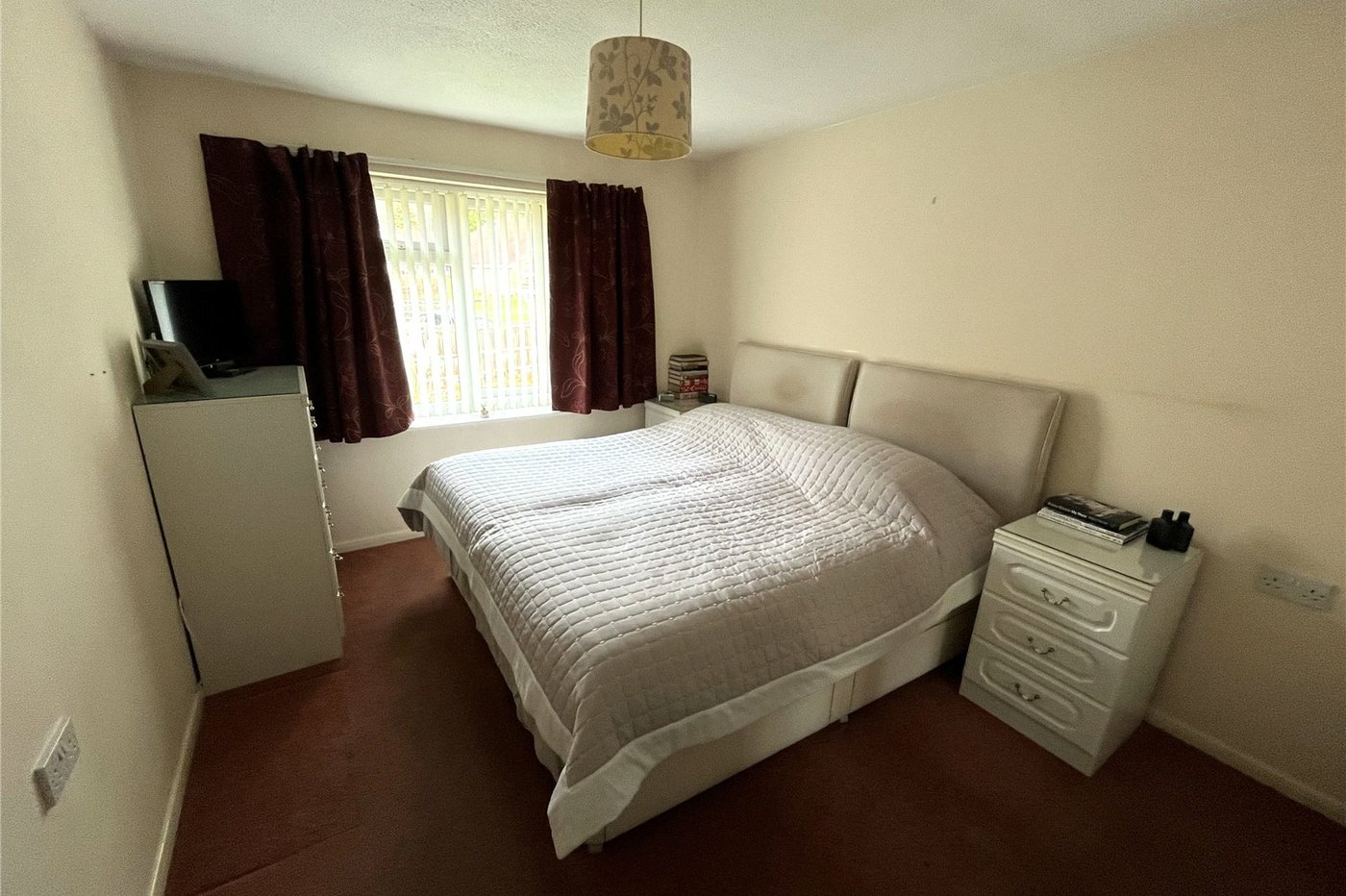 1 bedroom property for sale in Walderslade | Robinson Michael & Jackson