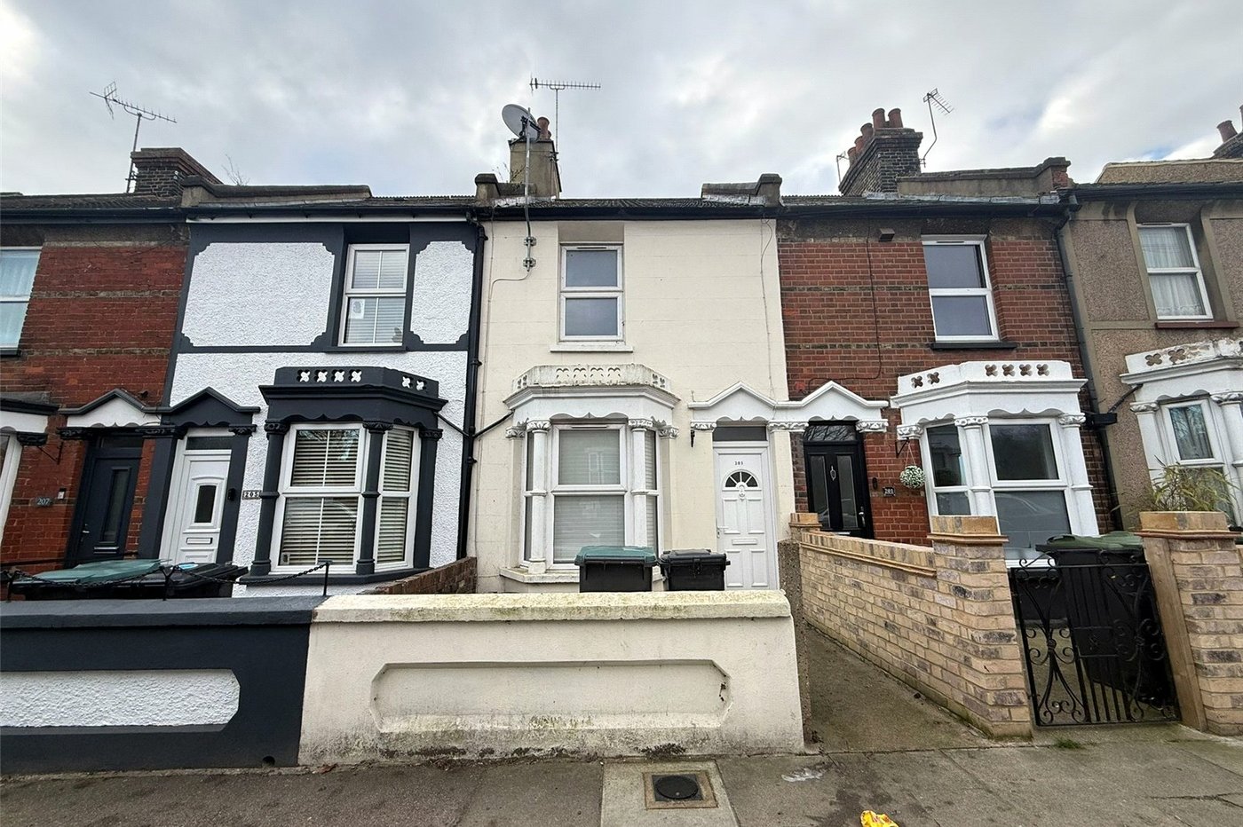 2 bedroom house for sale in Northfleet | Robinson Michael & Jackson