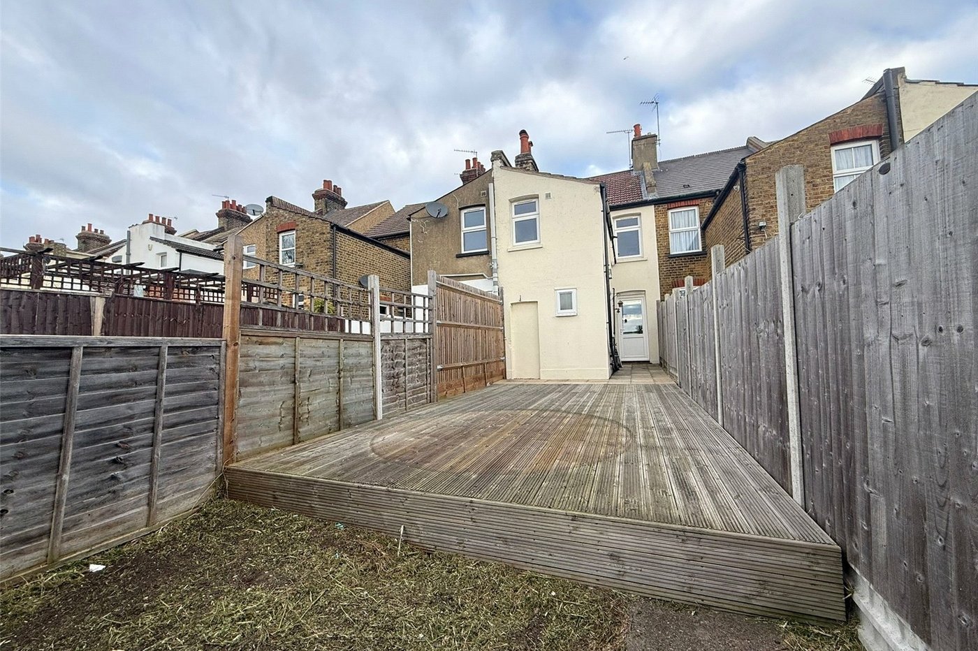 2 bedroom house for sale in Northfleet | Robinson Michael & Jackson