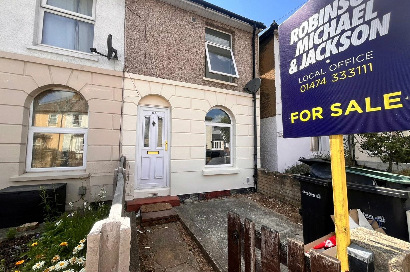 2 bedroom house for sale in Northfleet | Robinson Michael & Jackson