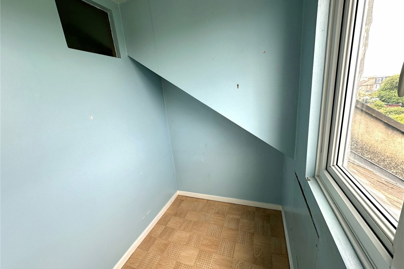 4 bedroom house for sale in London | Robinson Jackson