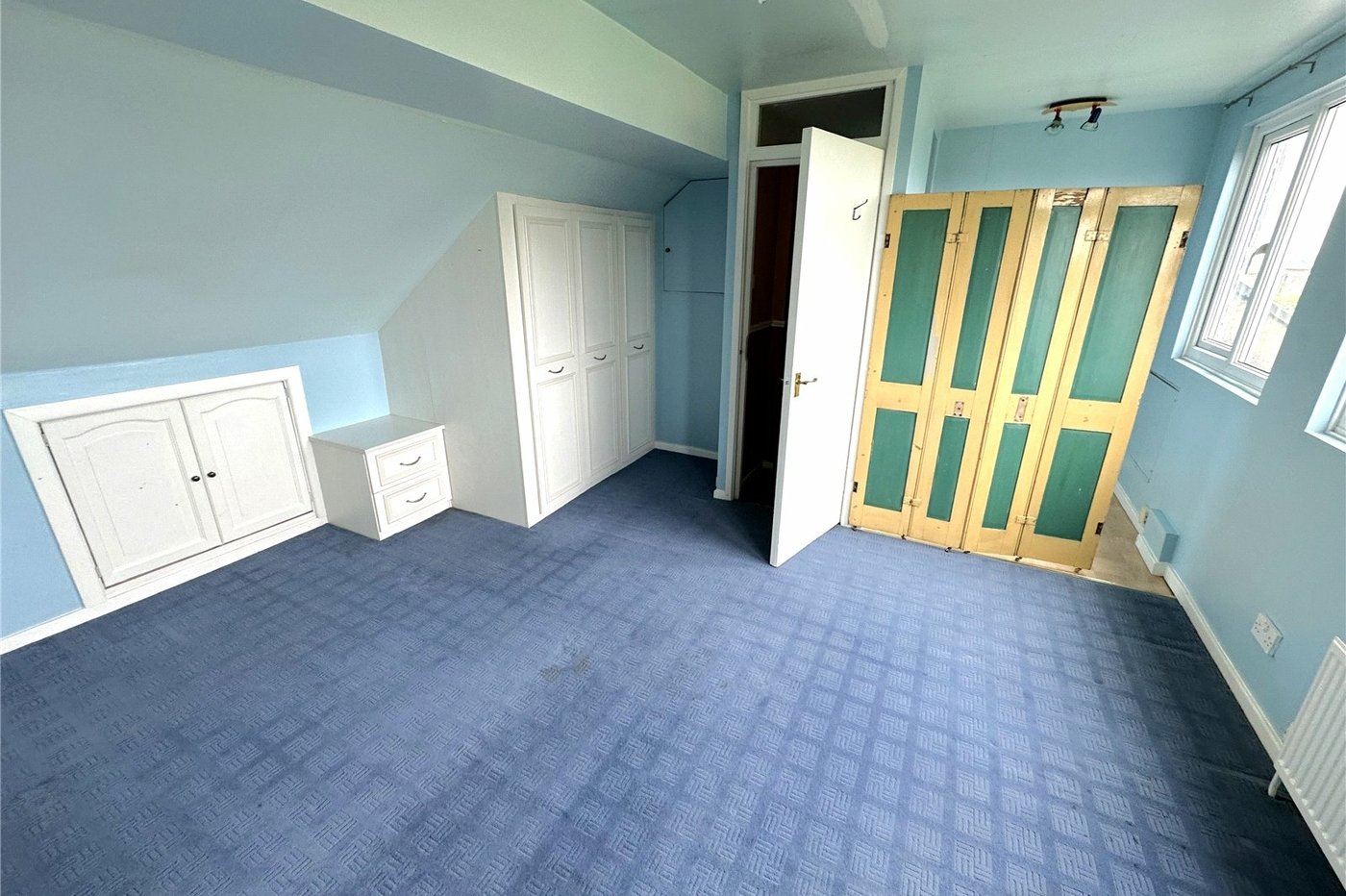 4 bedroom house for sale in London | Robinson Jackson