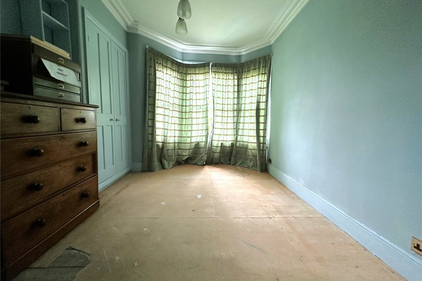 4 bedroom house for sale in London | Robinson Jackson