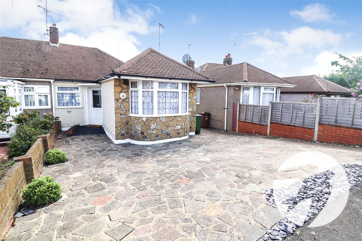 2 bedroom bungalow for sale in Bexleyheath | Robinson Jackson