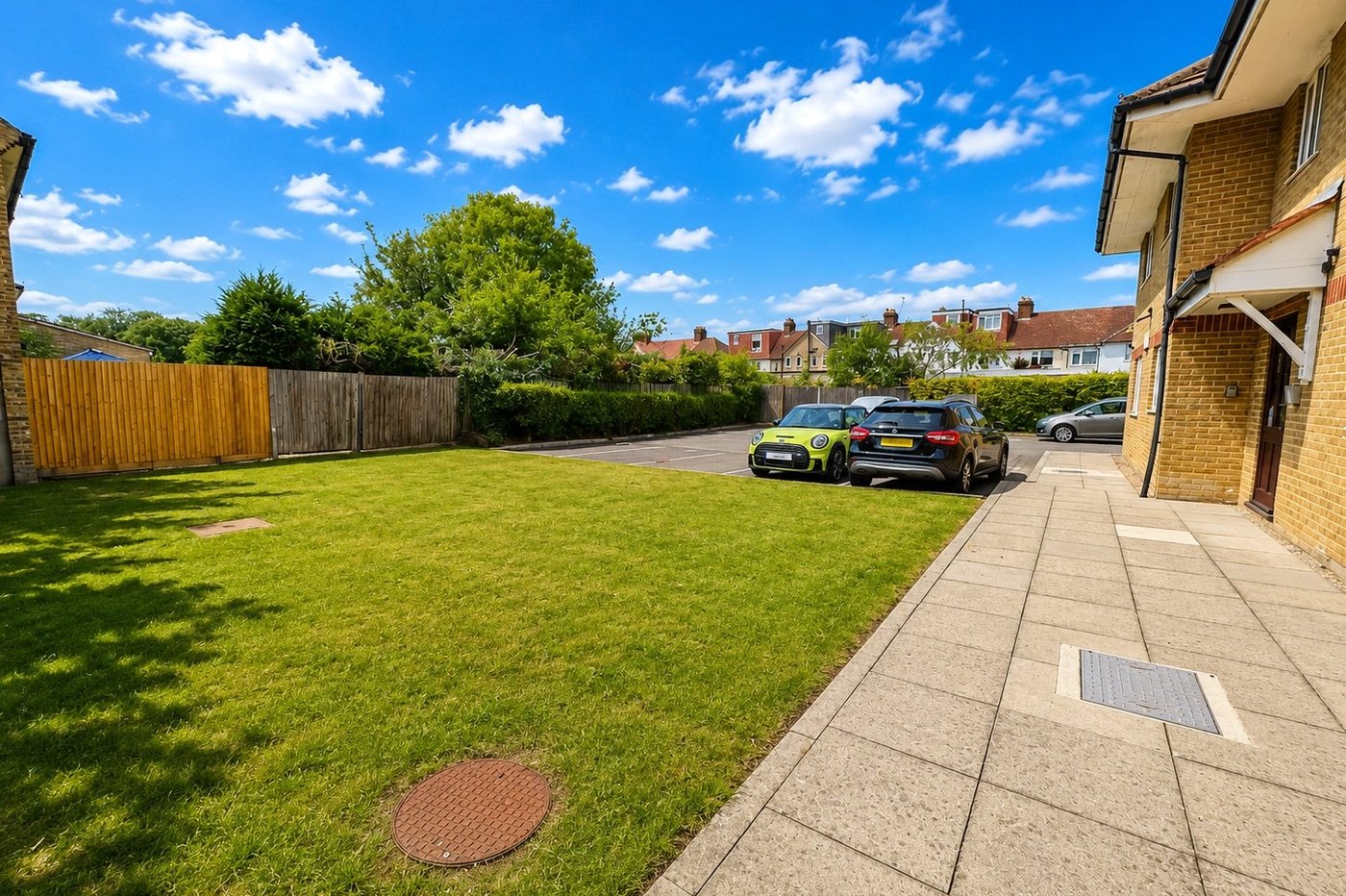 2 bedroom property for sale in Bromley | Robinson Jackson