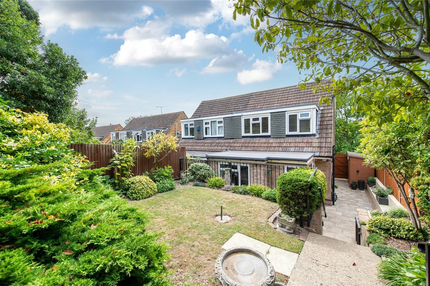 3 bedroom house for sale in Istead Rise | Robinson Michael & Jackson