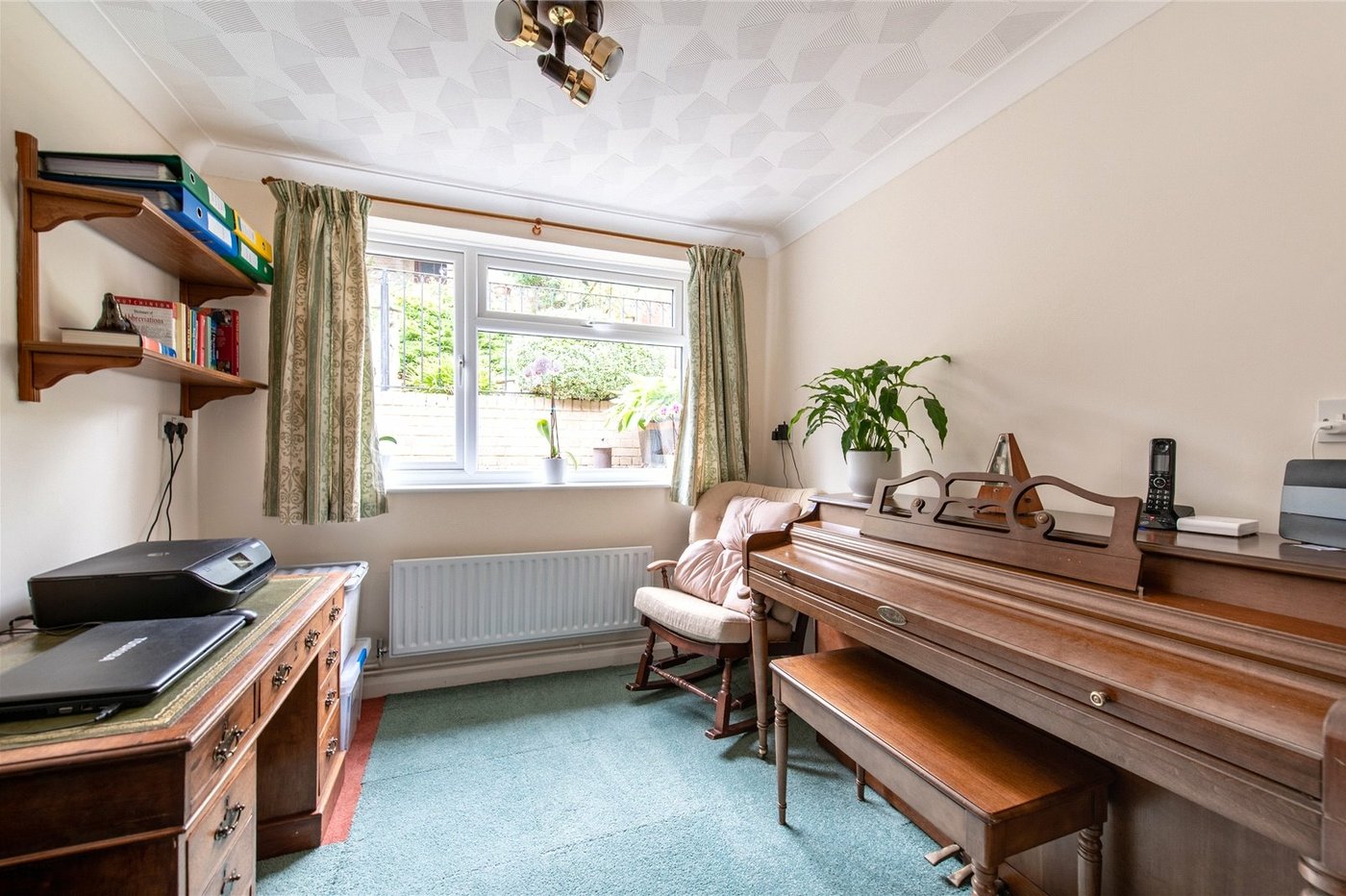 3 bedroom house for sale in Istead Rise | Robinson Michael & Jackson