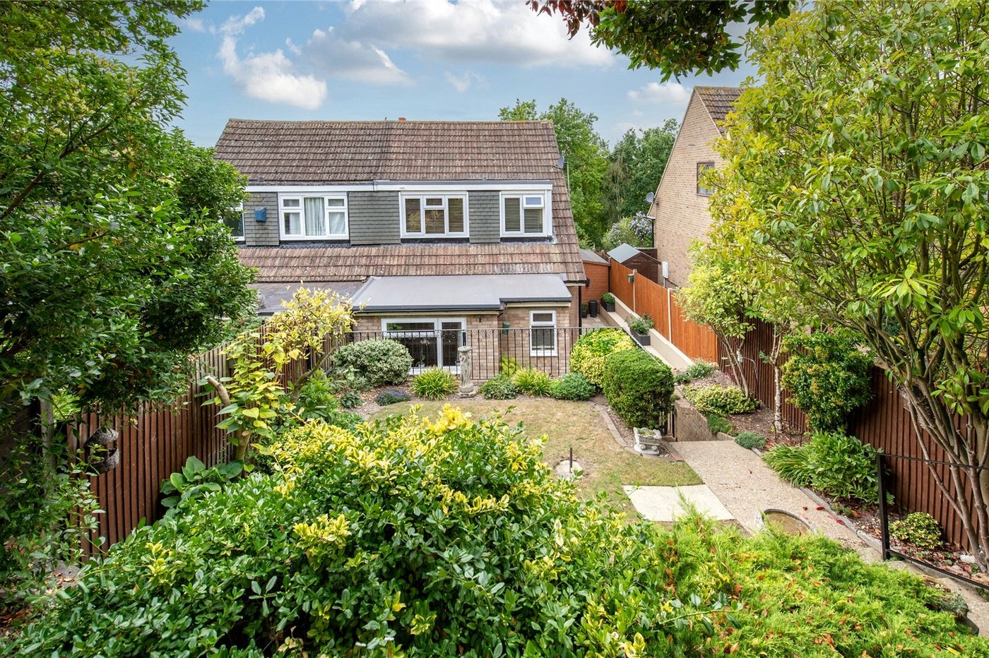 3 bedroom house for sale in Istead Rise | Robinson Michael & Jackson