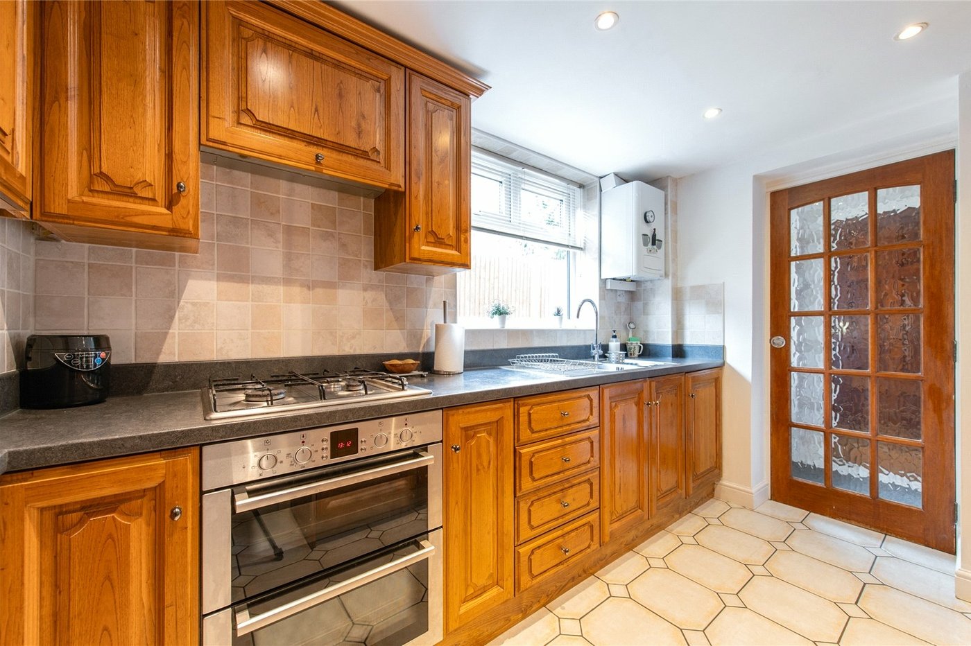 3 bedroom house for sale in Istead Rise | Robinson Michael & Jackson