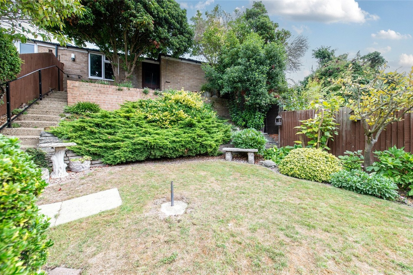 3 bedroom house for sale in Istead Rise | Robinson Michael & Jackson