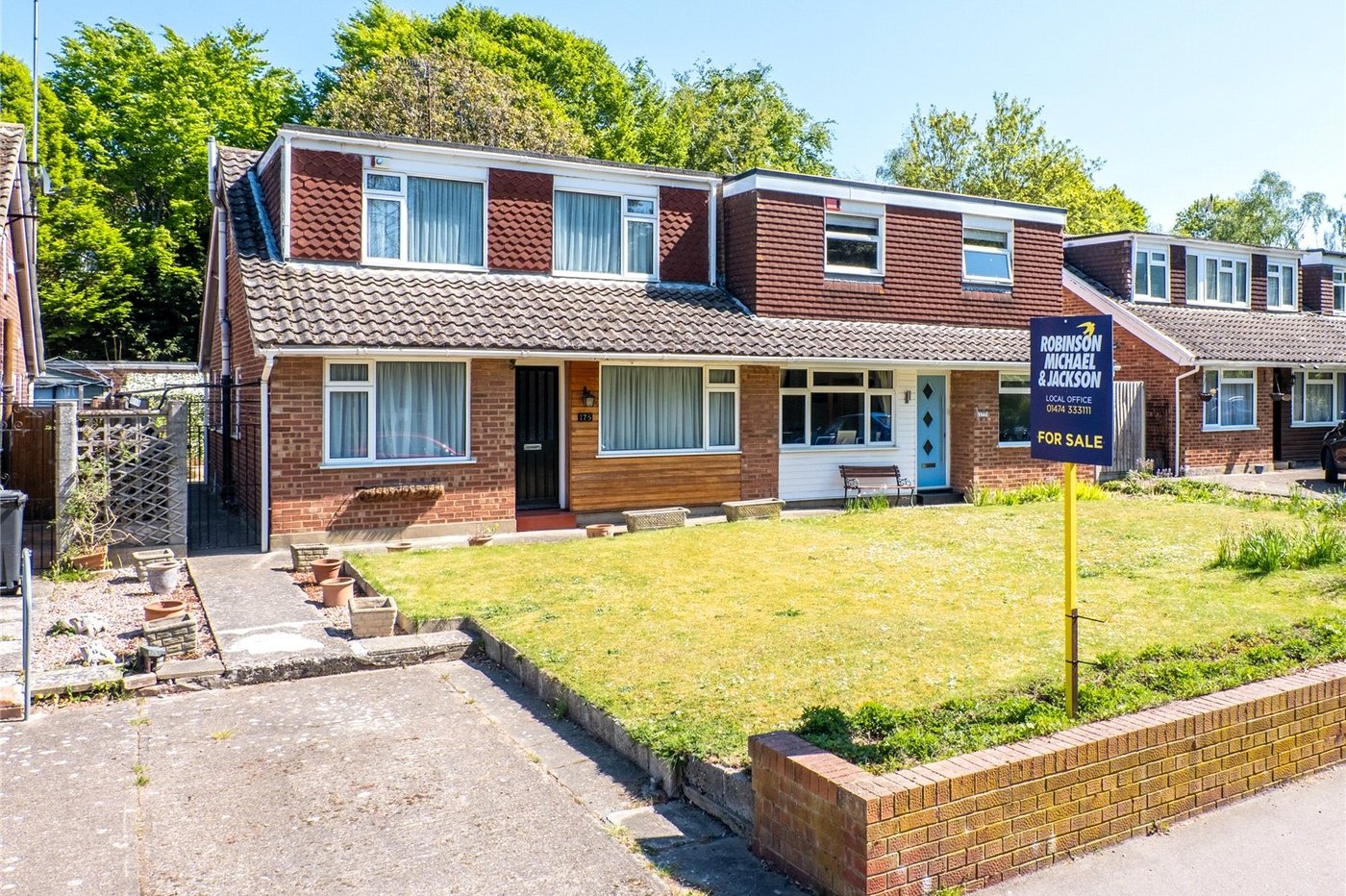 3 bedroom house for sale in Istead Rise | Robinson Michael & Jackson