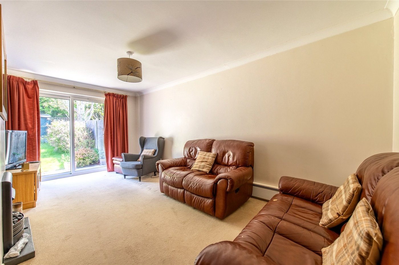 3 bedroom house for sale in Istead Rise | Robinson Michael & Jackson