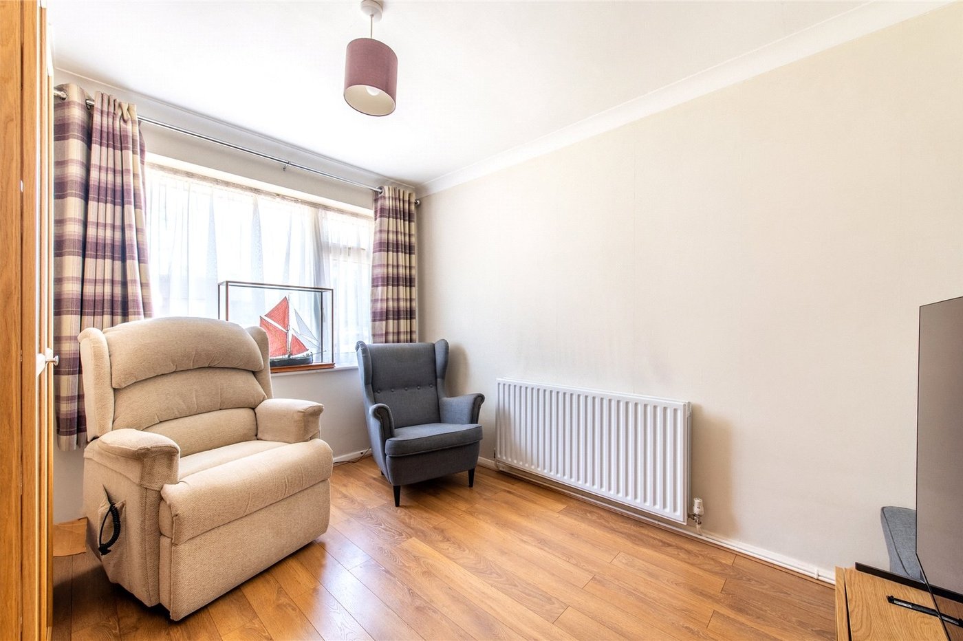 3 bedroom house for sale in Istead Rise | Robinson Michael & Jackson