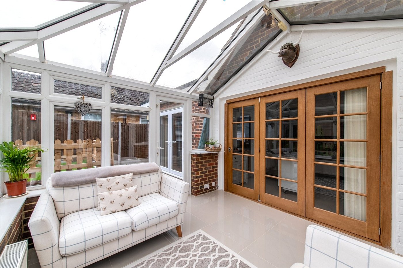 2 bedroom bungalow for sale in Istead Rise | Robinson Michael & Jackson