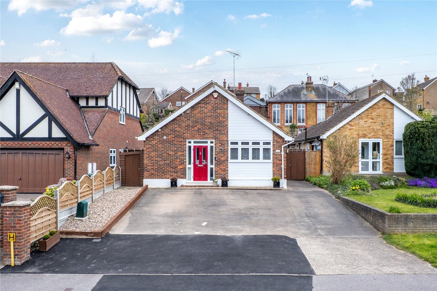 2 bedroom bungalow for sale in Istead Rise | Robinson Michael & Jackson