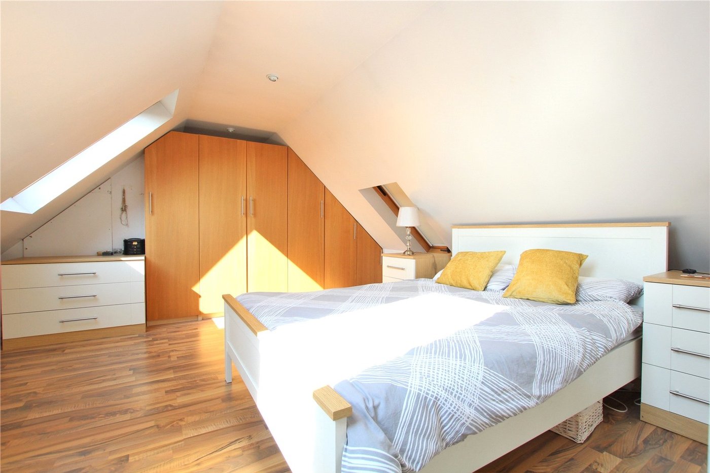 3 bedroom house for sale in Mottingham | Robinson Jackson