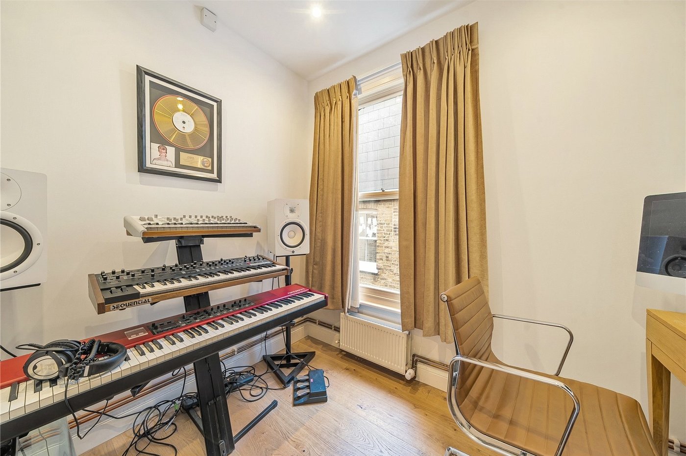 3 bedroom property for sale in  | Robinson Jackson