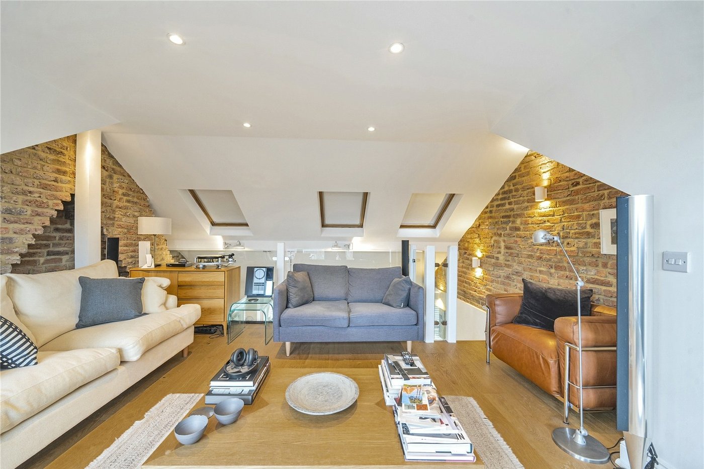 3 bedroom property for sale in  | Robinson Jackson