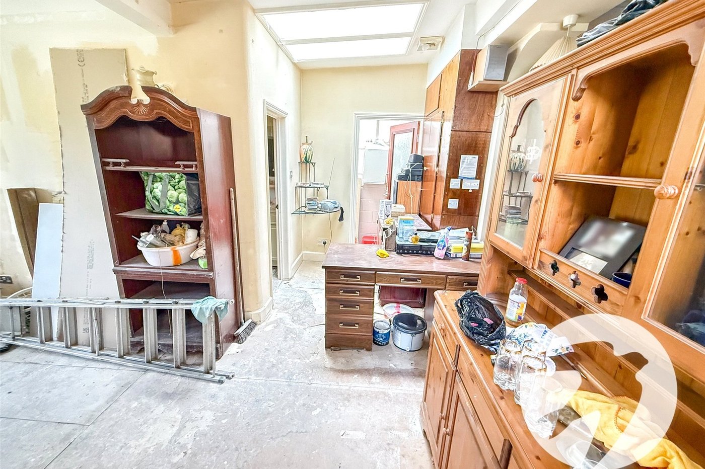 3 bedroom house for sale in London | Robinson Jackson