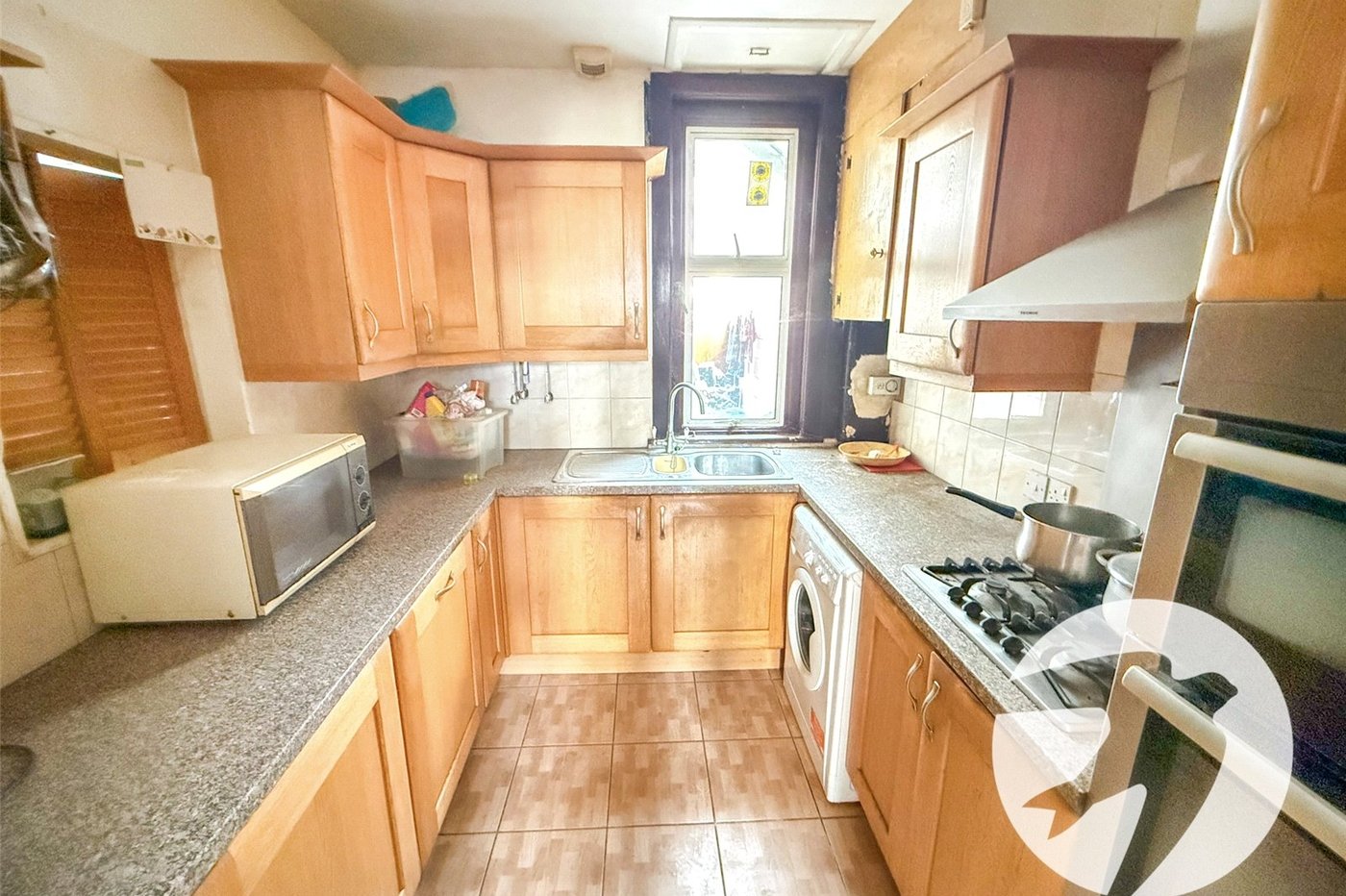 3 bedroom house for sale in London | Robinson Jackson