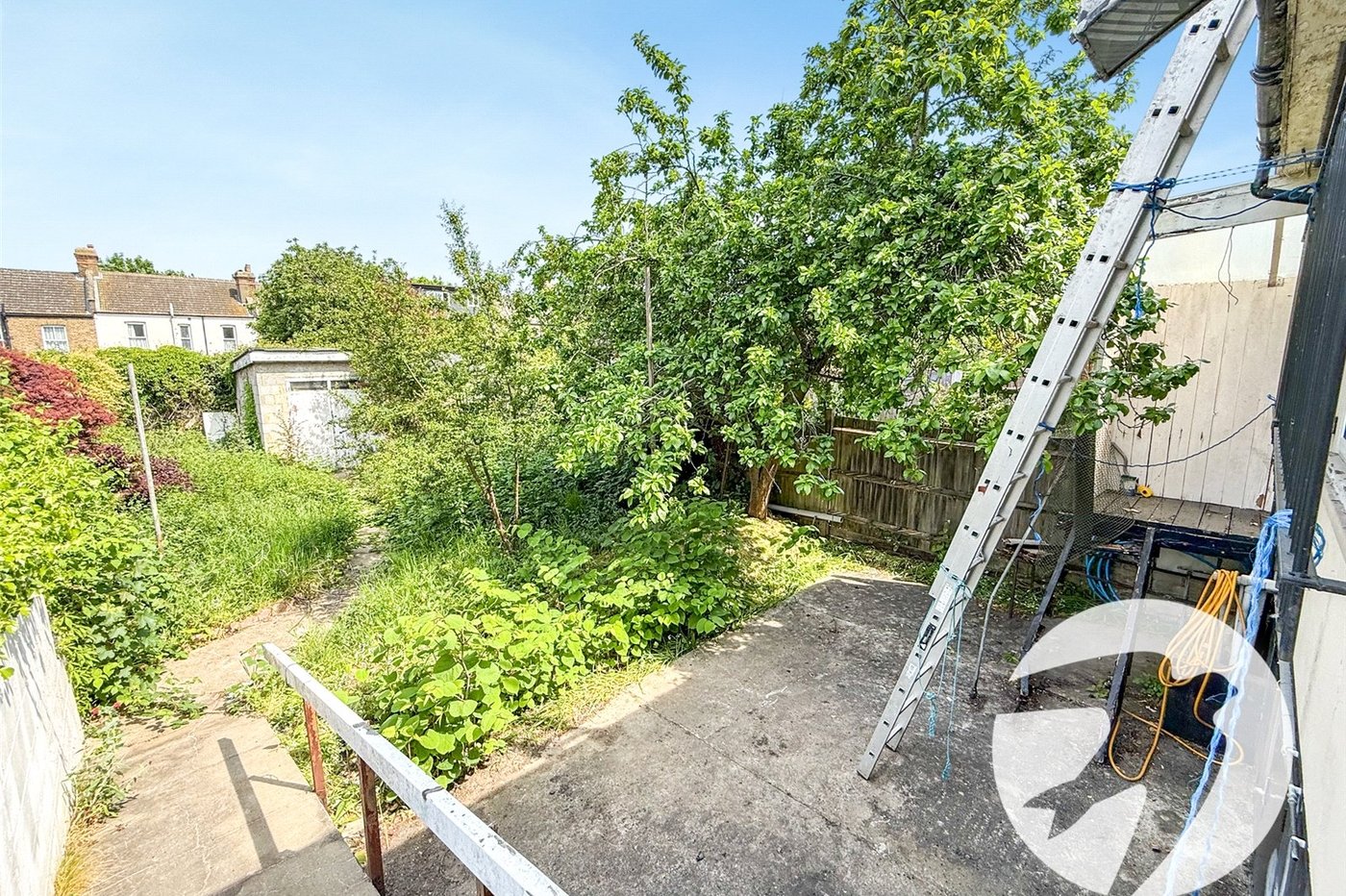 3 bedroom house for sale in London | Robinson Jackson