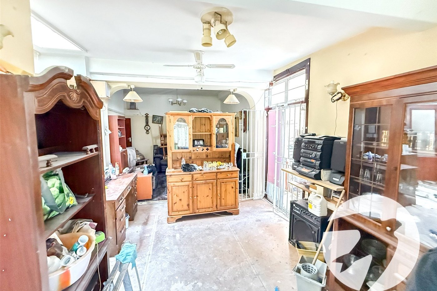 3 bedroom house for sale in London | Robinson Jackson