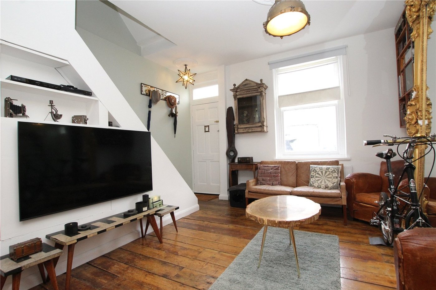 2 bedroom house for sale in Plumstead Common | Robinson Jackson