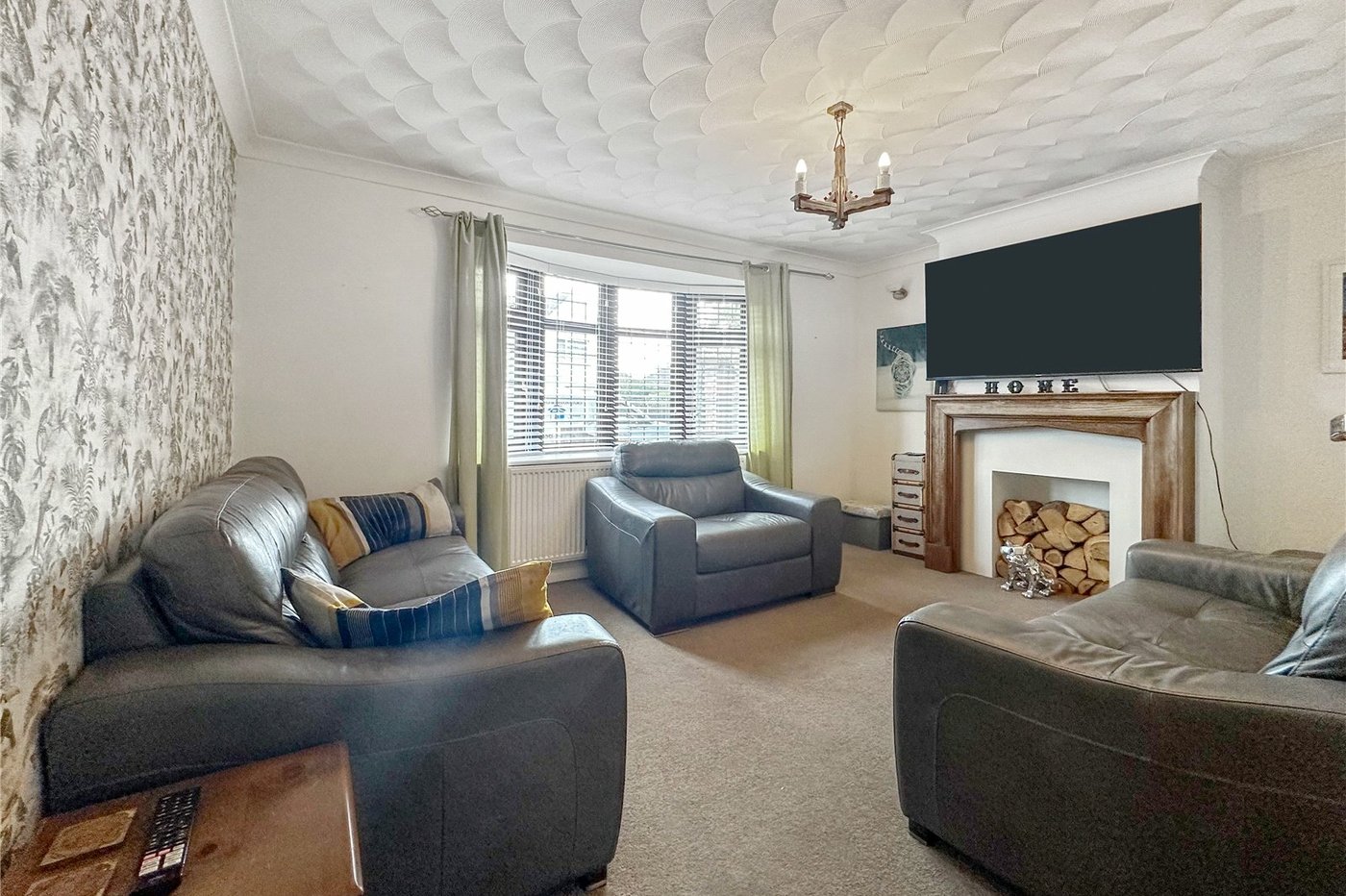 3 bedroom property for sale in Gillingham | Robinson Michael & Jackson