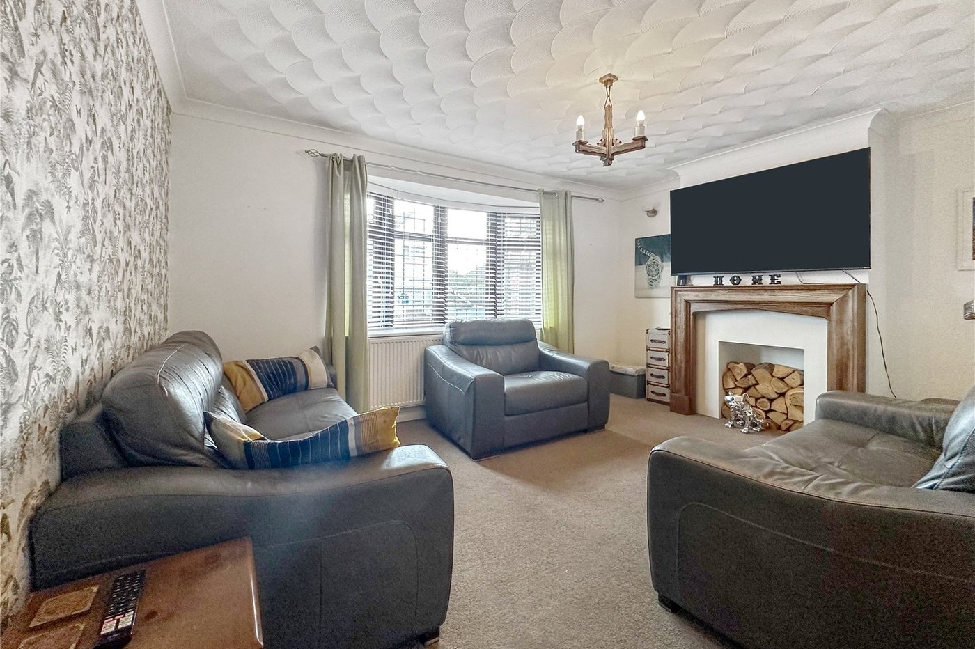 3 bedroom property for sale in Rainham | Robinson Michael & Jackson