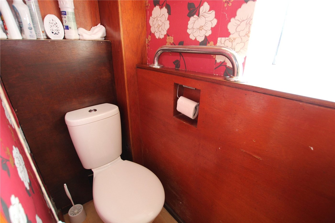 3 bedroom house for sale in London | Robinson Jackson