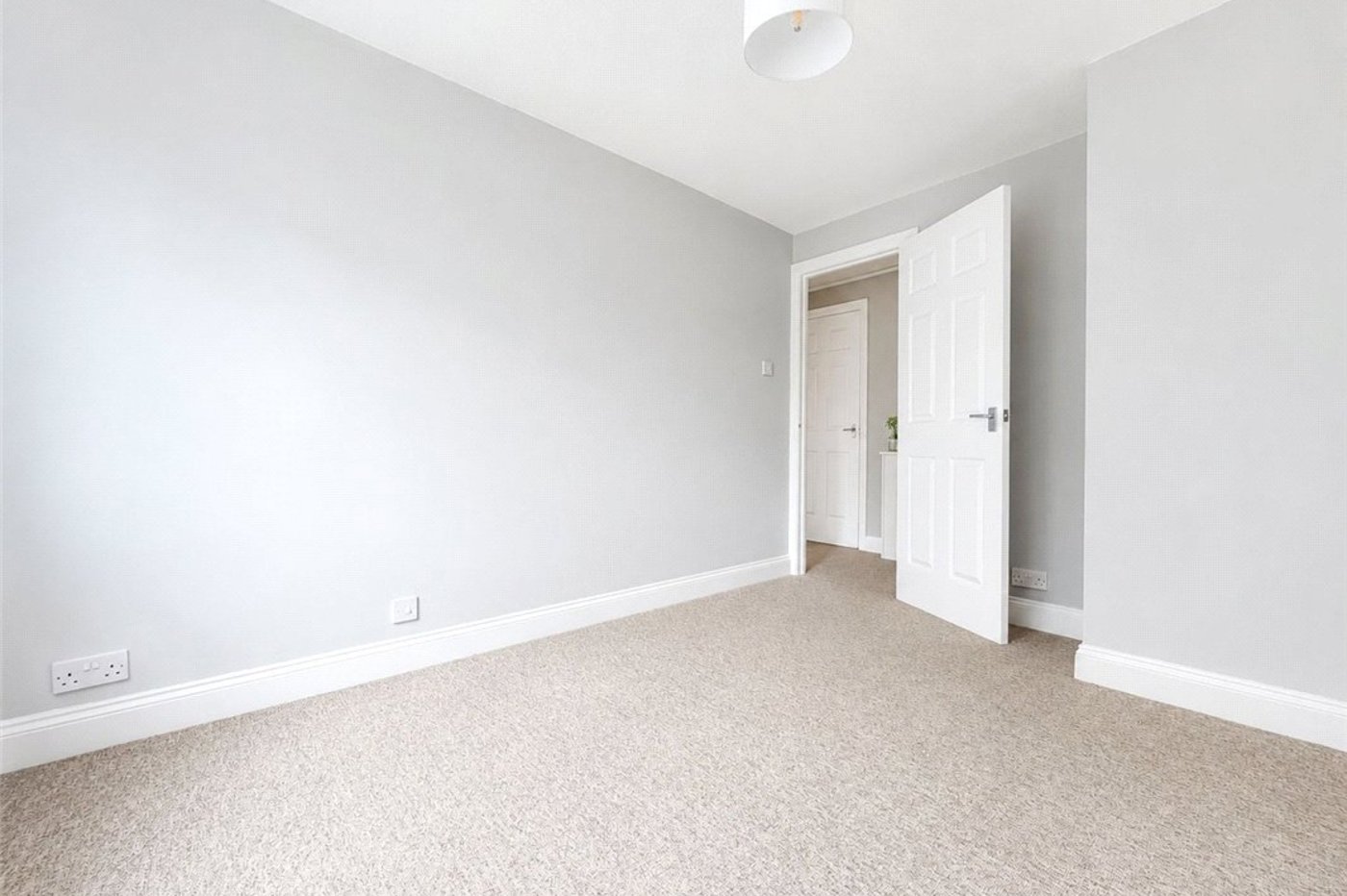 2 bedroom property for sale in Orpington | Robinson Jackson