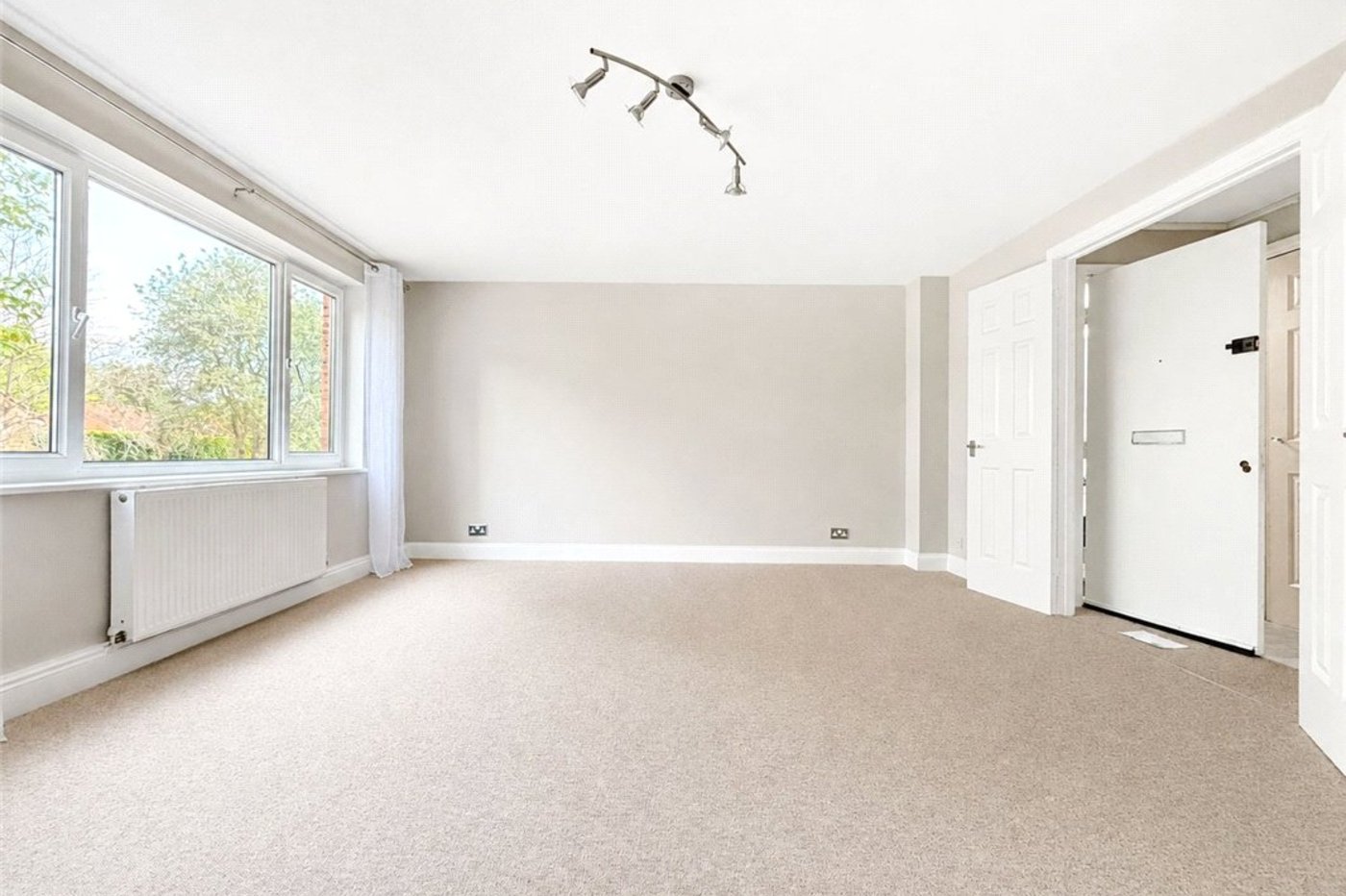 2 bedroom property for sale in Orpington | Robinson Jackson